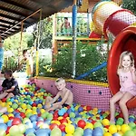 Garden Bergamot Resort 4*
