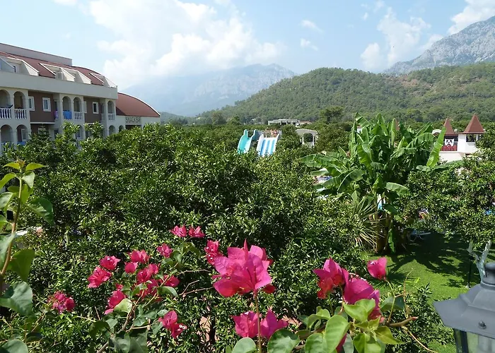 Semesteranläggning (resort) Garden Bergamot 4*